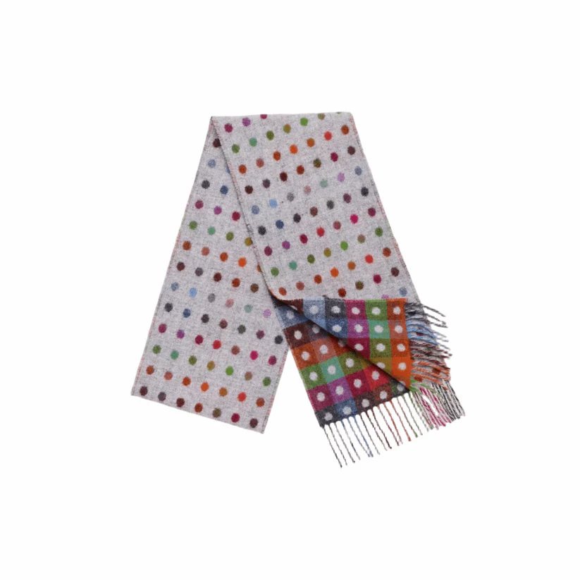 Multi spot scarf grab