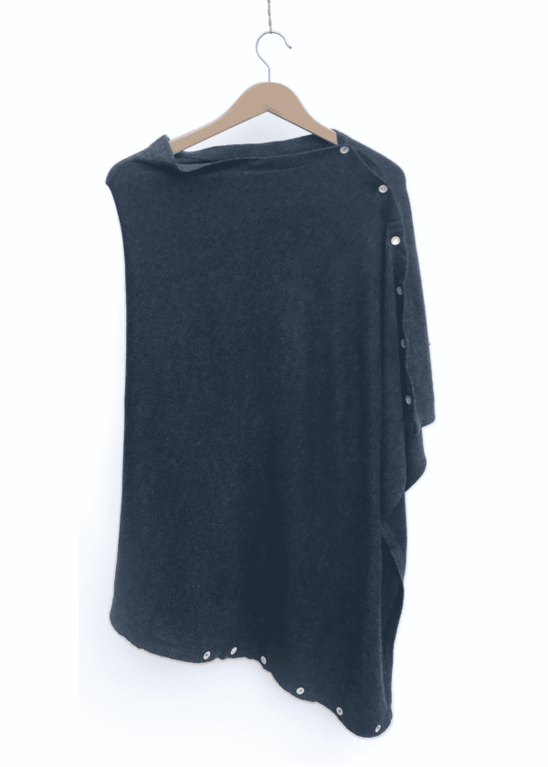 WildWoolPic I fairtrade cashmere poncho dark grey