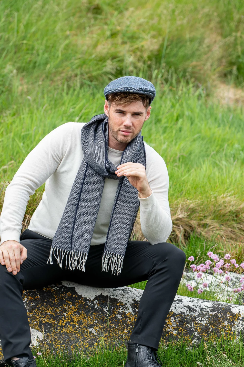 Navy+Herringbone+Scarf+Lifestyle+model