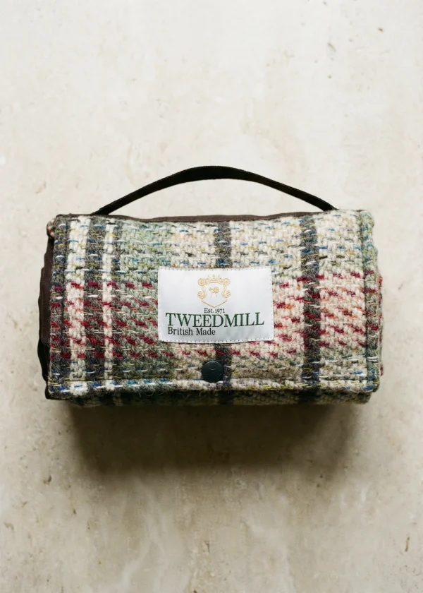 wildwool recycled wool walkers companion leaf