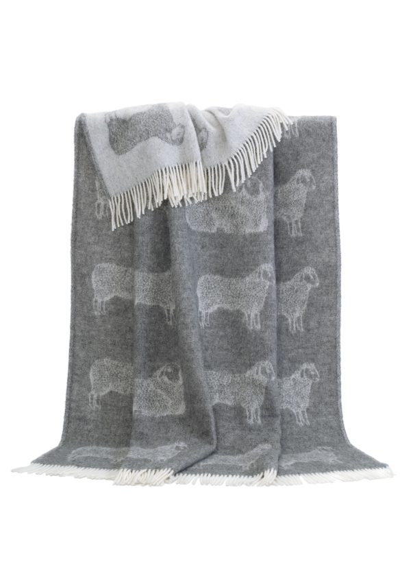 Grey sheep throw, wool