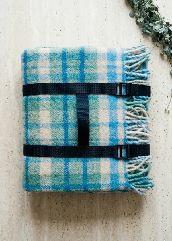 wildwool cottage check large picnic blanket