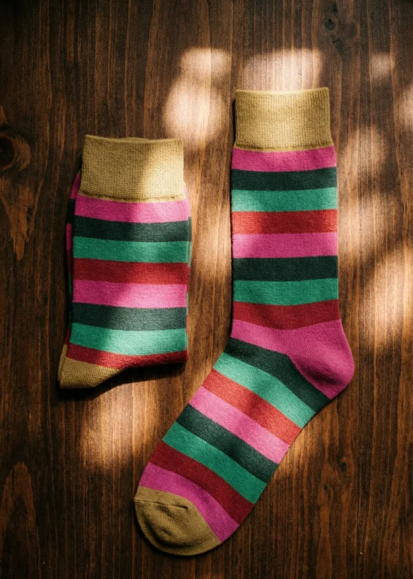 wildwool pic thought bamboo socks pink red stripe fl