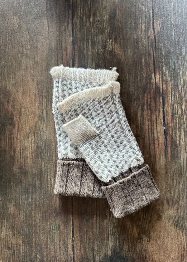 WidlWoolPic newweb samplegloves
