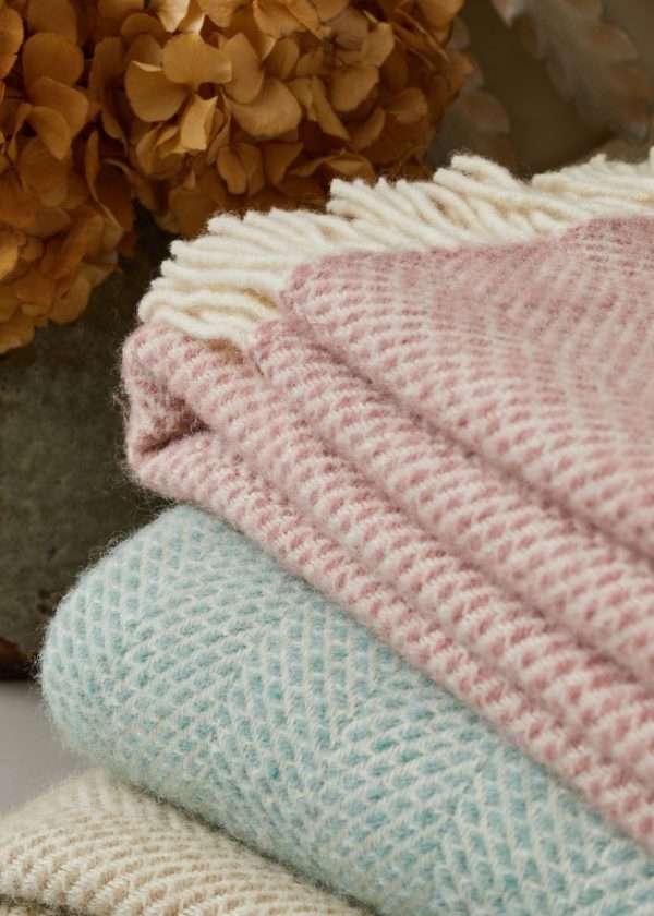 Wildwoolpic beehive wool throw collection