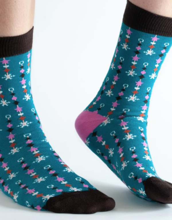 Teal Snowflake bamboo sock.png