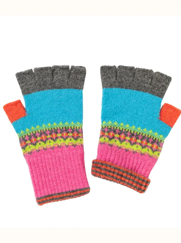 Alloa Fingerless Gloves Festival.webp