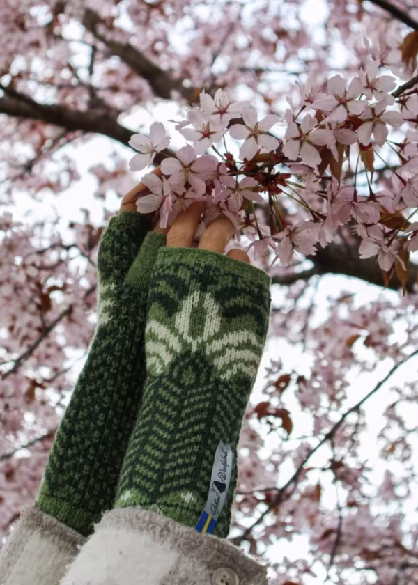 Ojbro Fager Inez Green Merino Wool Wristies