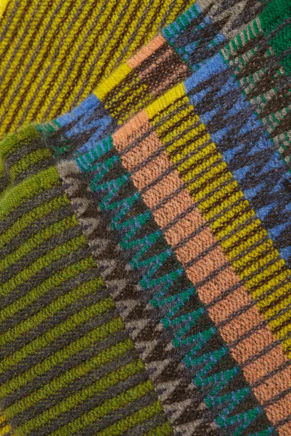 Scarf LambswoolTexture Caperture EderaCaper 72 7718.webp