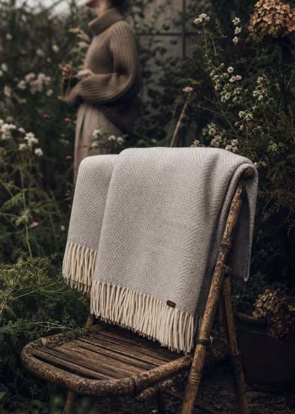 grey beehive tweedmill pure wool throw ww