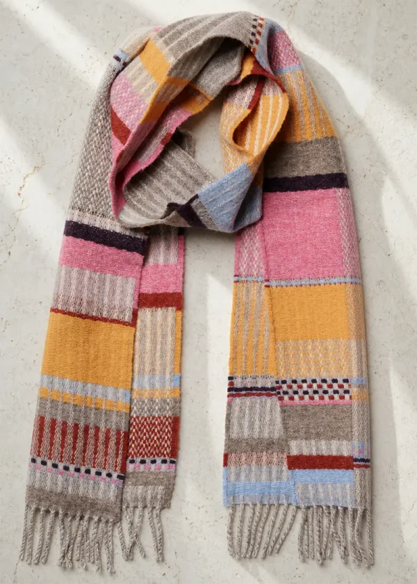 maela bubblegum merino scarf ww